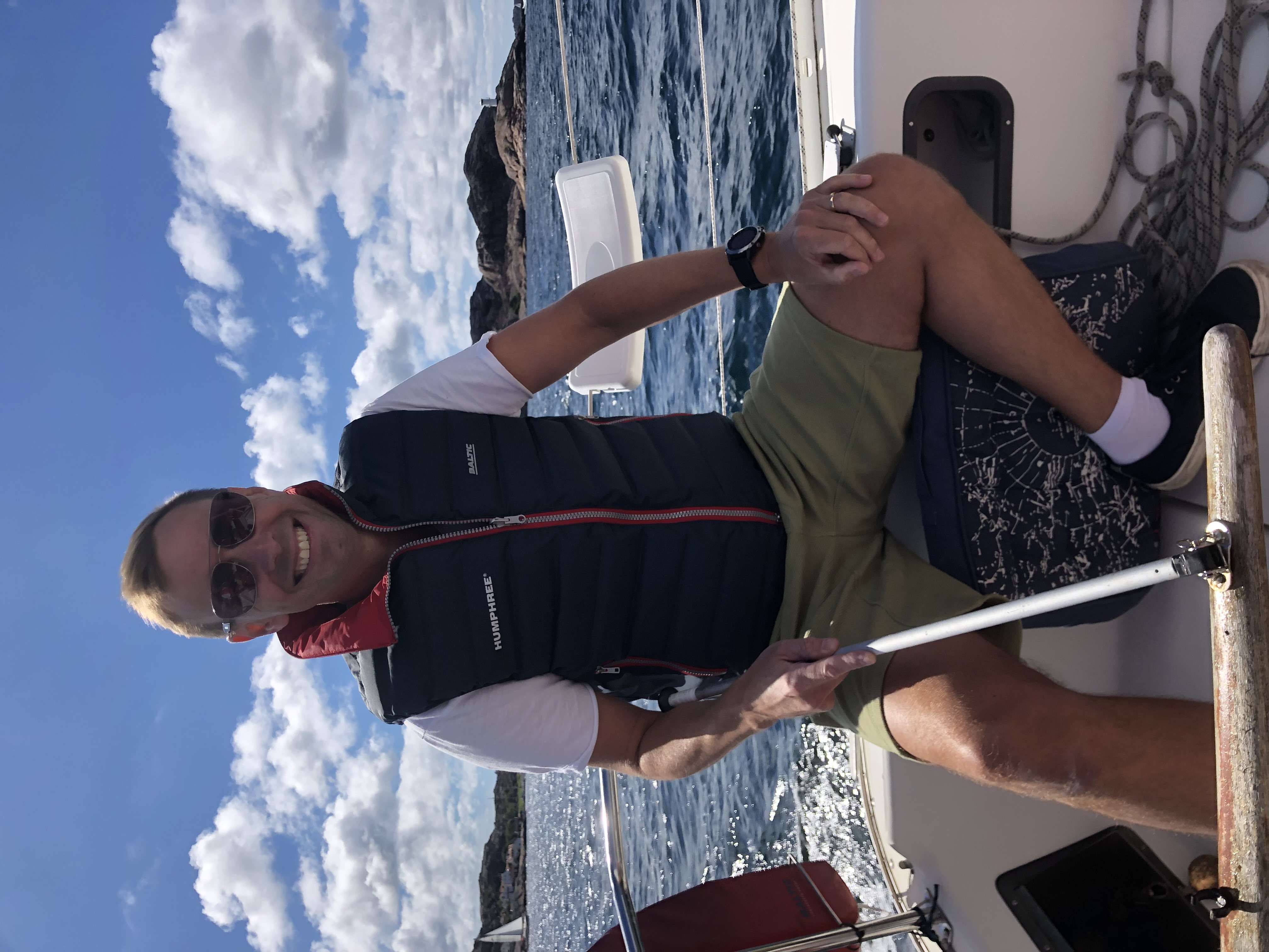 Bob som skeppare på en segelbåt